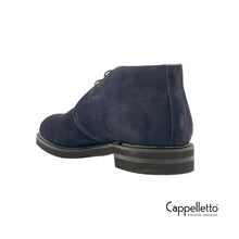 Carica l&#39;immagine nel visualizzatore di Gallery, Polacchino Chukka Camoscio Blu 369
