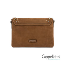 Carica l'immagine nel visualizzatore di Gallery, ELISA Borsa in Suede Caramel + Borchie
