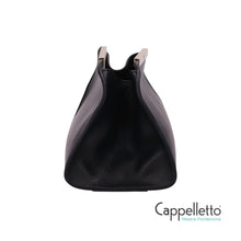 Carica l'immagine nel visualizzatore di Gallery, KATE Clutch in Nappa Nera
