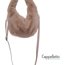 Carica l'immagine nel visualizzatore di Gallery, CHERYL Borsetta EcoPelliccia CrossBody Mocha Latte
