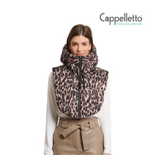 Carica l&#39;immagine nel visualizzatore di Gallery, TABITA CopriCollo Imbottito Maculato
