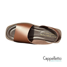 Carica l&#39;immagine nel visualizzatore di Gallery, SADDIE Sandalo Flat Calidis Brown

