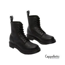 Carica l&#39;immagine nel visualizzatore di Gallery, Boots 1460 Pascal Mono Black Virginia
