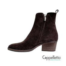 Carica l'immagine nel visualizzatore di Gallery, Tronchetto DD40 in Velour Testa di Moro
