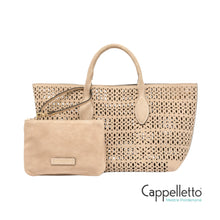 Carica l'immagine nel visualizzatore di Gallery, MASHUP Borsa Media in Suede Laserato Nude
