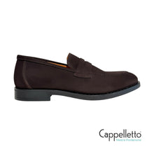 Carica l'immagine nel visualizzatore di Gallery, Loafer 1875 in Suede Mogano
