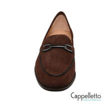 Carica l'immagine nel visualizzatore di Gallery, DALCY Mocassino Donna con Morsetto in Camoscio Marrone
