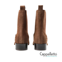 Carica l'immagine nel visualizzatore di Gallery, CPH 361 Chelsea Donna in Suede Nocciola

