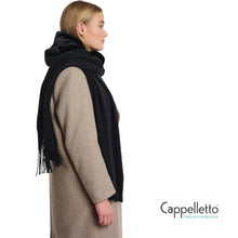 Carica l&#39;immagine nel visualizzatore di Gallery, VLIEN Sciarpa con Dettaglio in EcoPelliccia Nero
