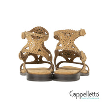 Carica l'immagine nel visualizzatore di Gallery, PAPRIKA STUDS Sandalo Suede Moka/Mou
