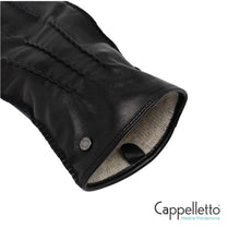Carica l&#39;immagine nel visualizzatore di Gallery, Guanti da Uomo in Nappa Nera
