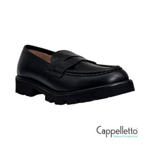 Carica l'immagine nel visualizzatore di Gallery, FONTI Penny Loafer con Mascherina in Pelle Nera
