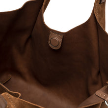 Carica l&#39;immagine nel visualizzatore di Gallery, DUA Big Borsa in Pelle Scamosciata Cognac
