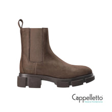 Carica l'immagine nel visualizzatore di Gallery, CPH 570 Chelsea Donna in Suede Cioccolato
