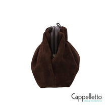 Carica l'immagine nel visualizzatore di Gallery, JANINE Borsa Small 3027 Suede Testa di Moro
