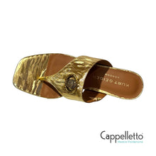 Carica l&#39;immagine nel visualizzatore di Gallery, CHELSEA Infradito T-Bar Block-Gold
