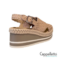 Carica l&#39;immagine nel visualizzatore di Gallery, PADOVA Sandalo Zeppa Pelle Intrecciata Taupe 11221
