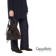 Carica l'immagine nel visualizzatore di Gallery, SIENNA Borsa in Pelle Stampa Struzzo e Suede Espresso
