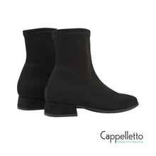 Carica l'immagine nel visualizzatore di Gallery, FAXE STUDIO Stivaletto EcoCamoscio Nero
