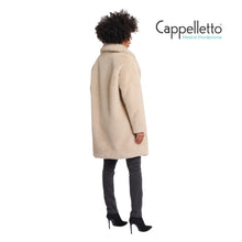 Carica l&#39;immagine nel visualizzatore di Gallery, GEESJE Cappotto Monopetto in EcoPelliccia Avena
