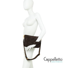 Carica l&#39;immagine nel visualizzatore di Gallery, BRENDA Pochette in Pelle Scamosciata Cognac
